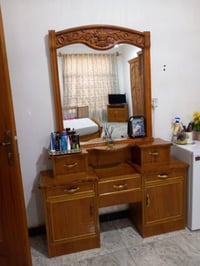 غرفه للبيع الغرفه حالين مفصخه ومضمومه الله يشهد ي استفسار بخصوص الغرفه...