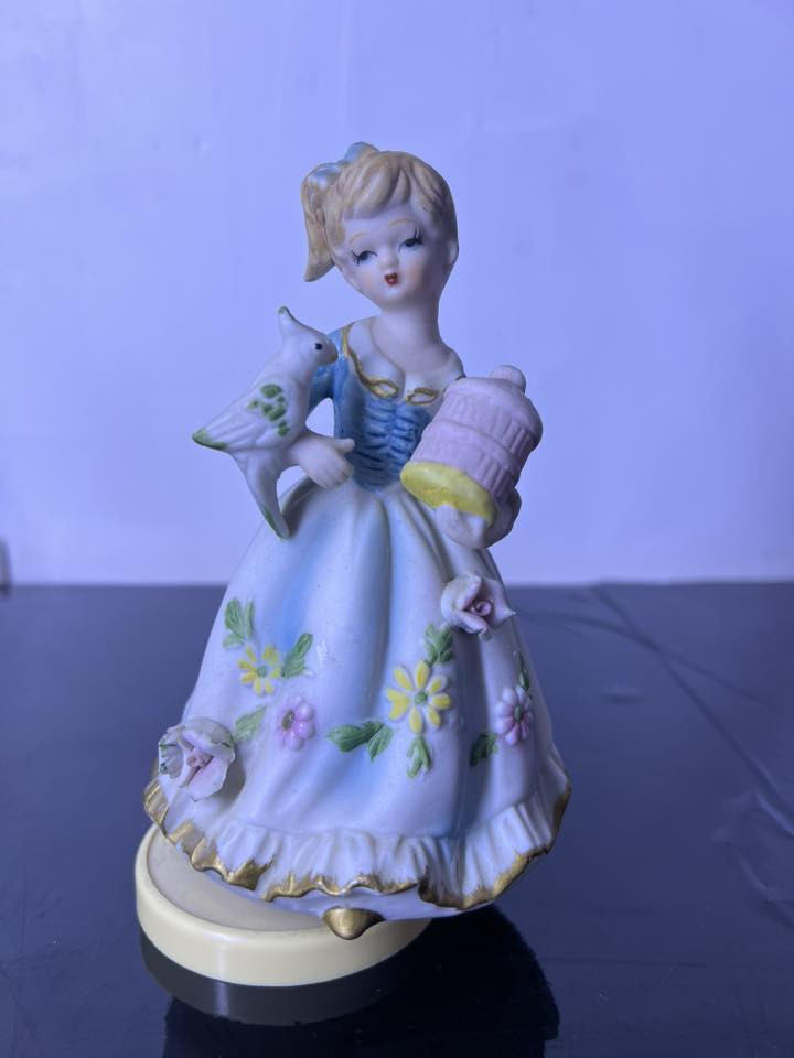 متوفر
تحفيات جميله 

كل قطعه وسعرهه 

للاستفسار ***********

يوجد توصيل الى جميع المحافظات
