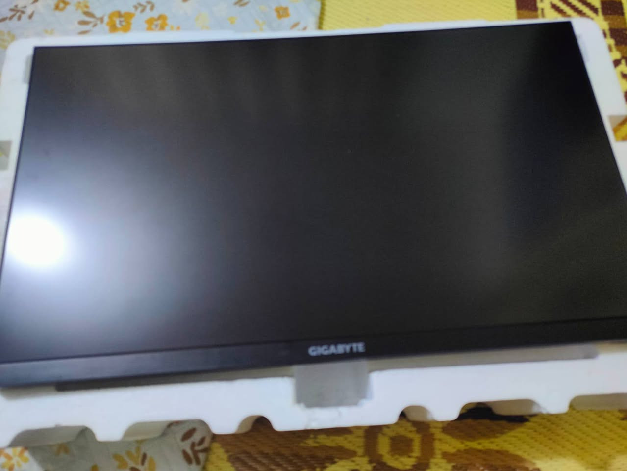 سلام عليكم شباب شاشه حاسبه gigabyte m27q 27 inches 2k  170hz ips شاشه كلش قويه ‏‪***********‬‏ السعر 220
