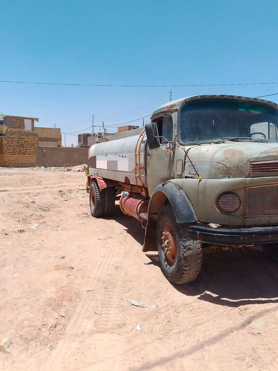 السلام عليكم ابو ردين للبيع   مقفوله كفاله عامه‪ تنكر نضيف شاصي مكفول من صبغ اخوان مكلف بالنشور‏‪***********‬‏
