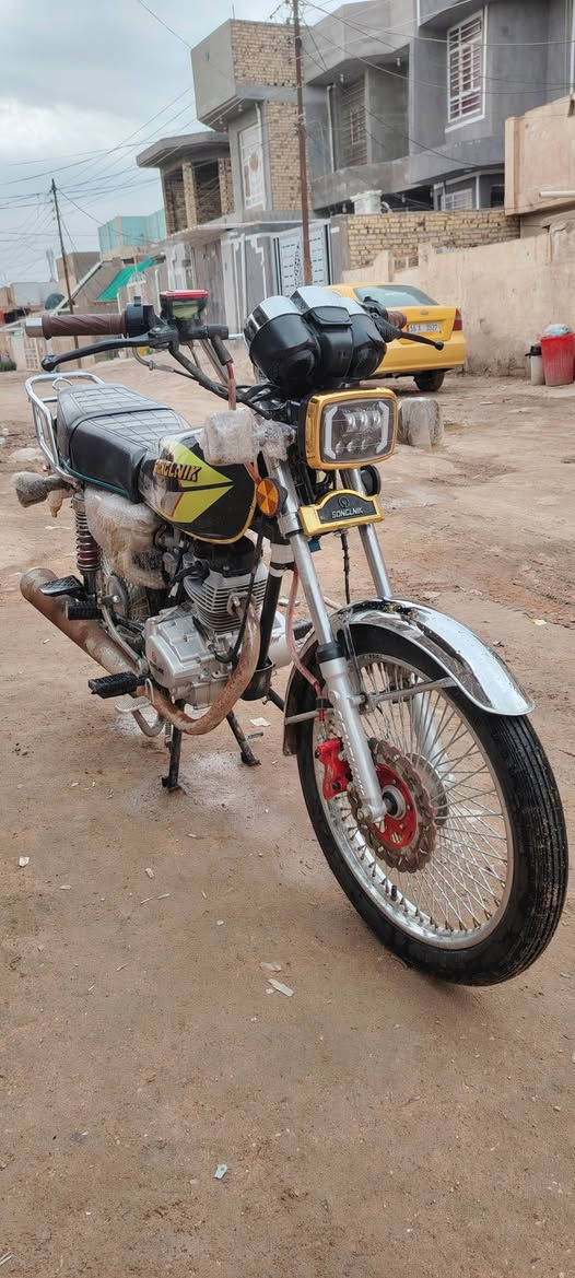 السلام عليكم تايكر 26 صارلهه شهر من طالعه من الوكيل الدراجه جديده ماممدود عليهه سبانه ماناقصهه ايشي اوراق اصولي معدل 125km عليهه عقل رياضي
سعر 675 قفل مكاني حله شارع المهندسين 
#ملاحضه صالنصتهه الجديده موجوده مامشدوده اصلا


**إذا كنت صاحب هذا الإعلان وتريد حذفه لأي سبب، رجاءا أرسل رسالة إلى الدعم الفني**