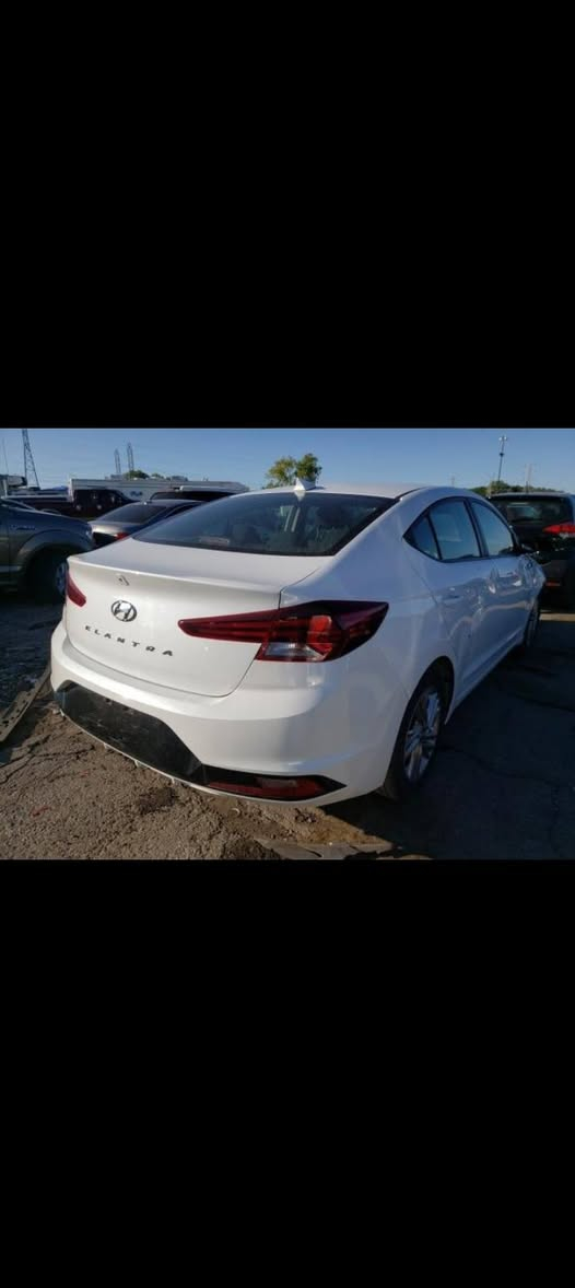 السلام عليكم النترا 2020 وارد امريكي كير ايتي حادثها كدامكم بدون ايرباك بدون تبديل رقم بغداد باسمنه سنويه لل27 ماشيه 100 او اكثر جاهزه ع اخر حبايه دواخل مدوشمه تخم تاير صدر تبريد 
السعر 123 وبيها مجال مكاني بغداد الجديده 
***********
