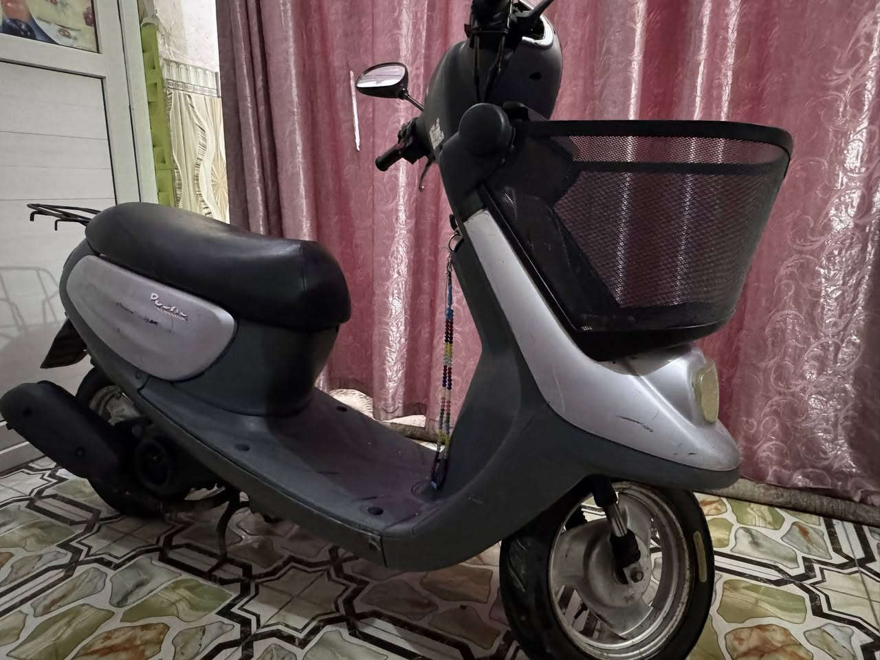 سلام عليك للبيع
منغولي 2004
نظافة الدراجه كدامك
كلشي بلادي بيها ماعدا صالصنة 
وجاهزه من كل نواحي 
كهربائيات شغاله كامله
مكينته ناعمه
السعر(475وبي مجال بسيط)💗
تواصل على خاص او واتساب ***********
