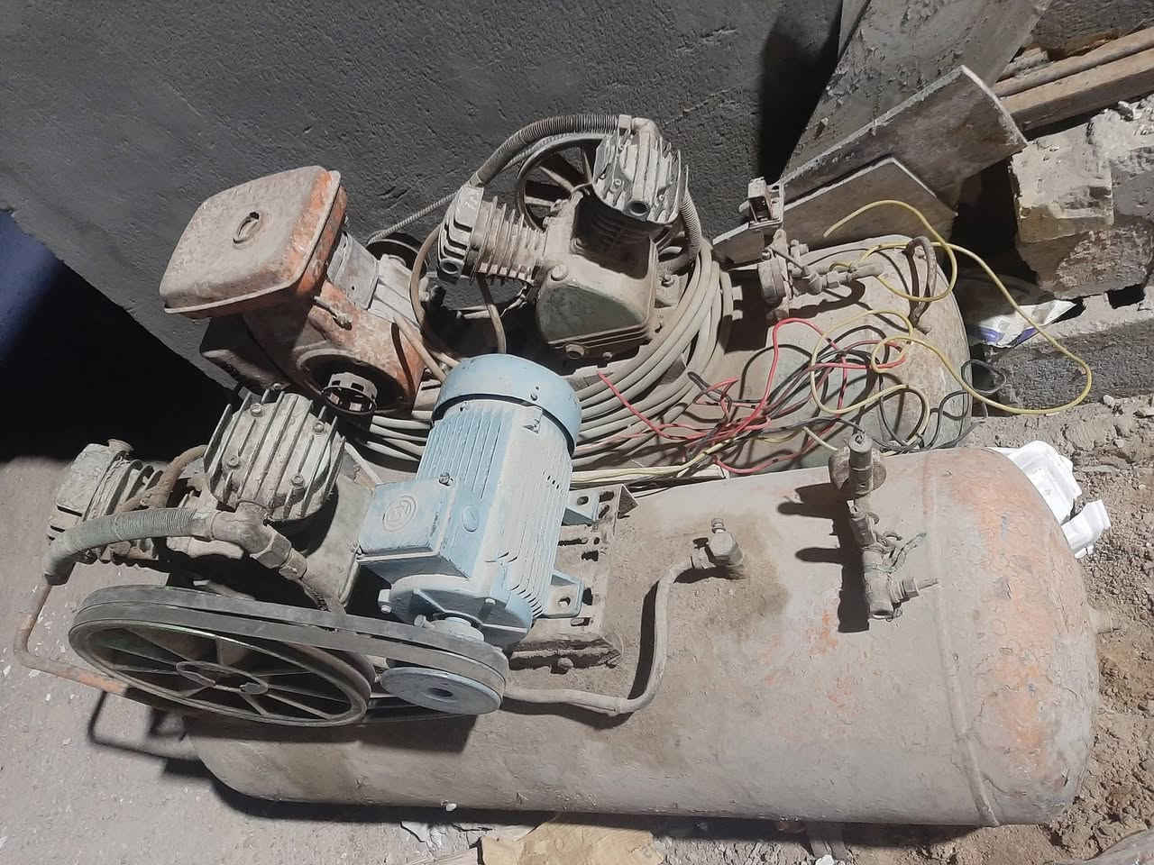 كمريسرات عدد 2للبيع اتصال ع رقم ***********
