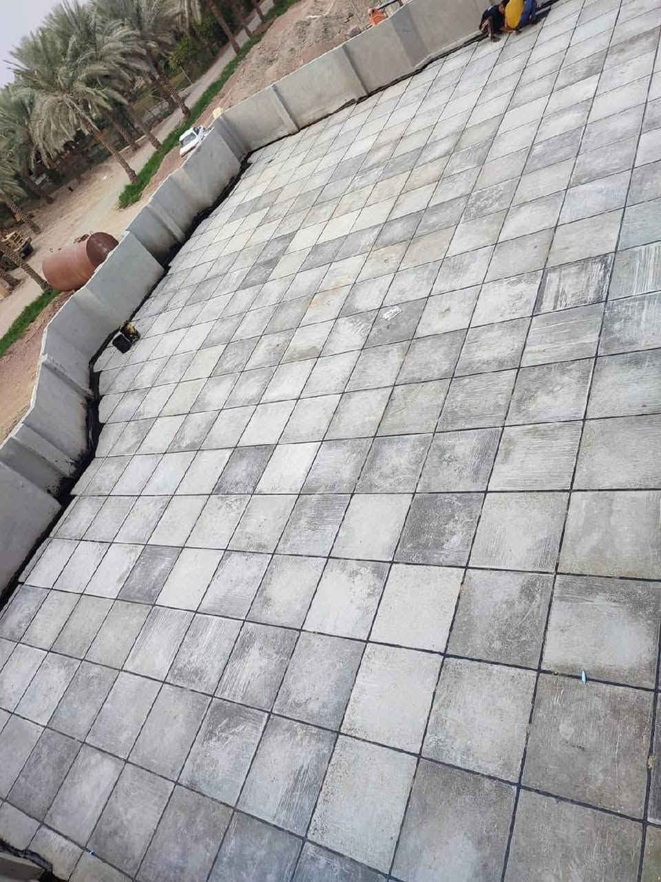 السلام عليكم 
تزفيت السطوح  وتطبيك السطوح ب الشتايكر 
اعاده الماستك القديم واضافه الماستك الجديد 
بااسعار تنافسيه   
 الاتصال 
***********
متواجد واتساب
