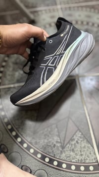 Gel-Nimbus ٢٦ • مقاس ٤٢ • غير مستخدم