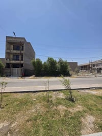 قطعة ارض على اربع شوارع.  للبيع    قطعه ارض للبيع في حي الجهاد منطقه ا...