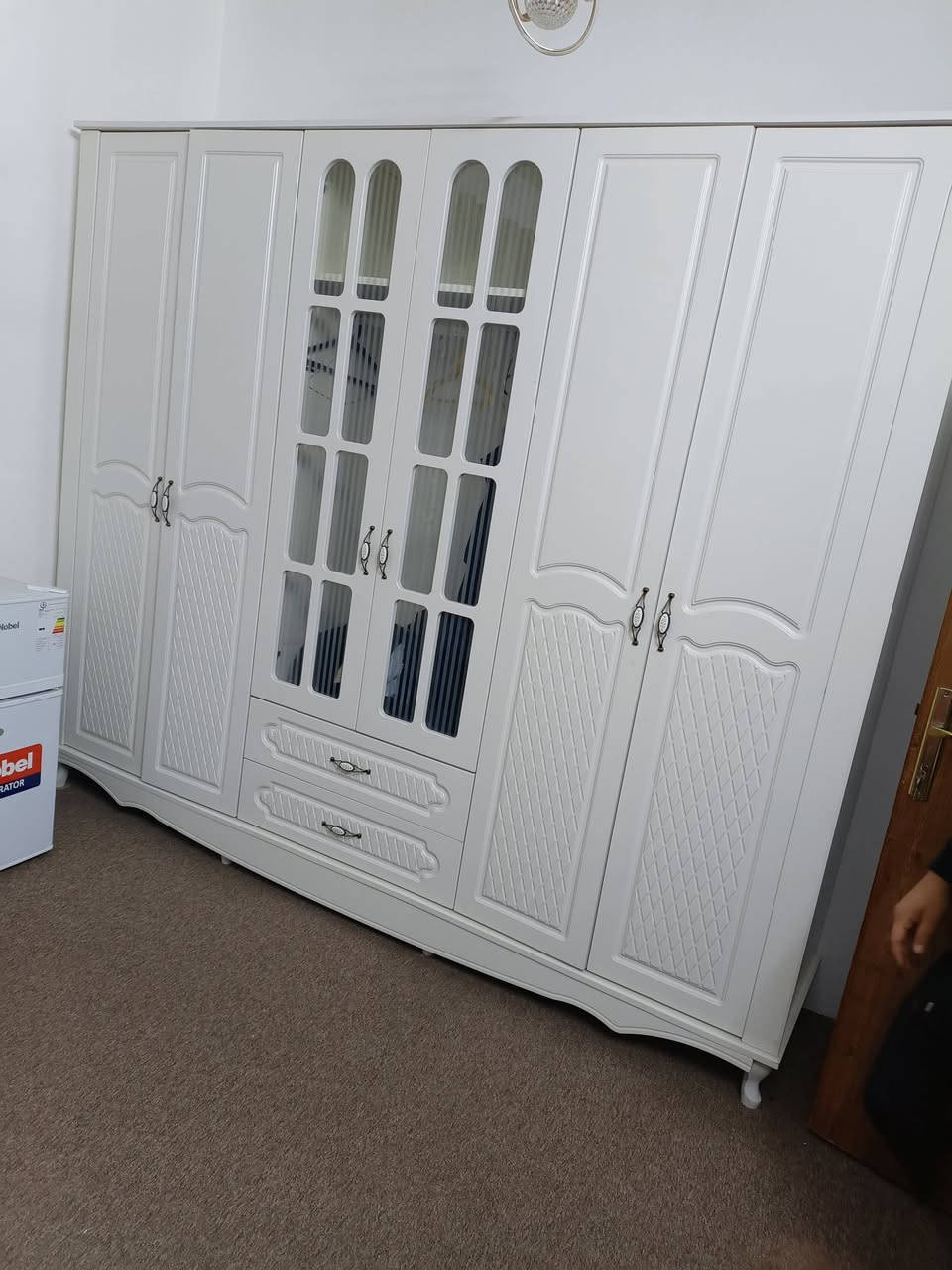 السلام عليكم غرفه تركيه جديده نضافه 100/100 السعر مليون او 100 بيها مجال قليل العنوان بغداد البياع الرساله الثانيه ***********
