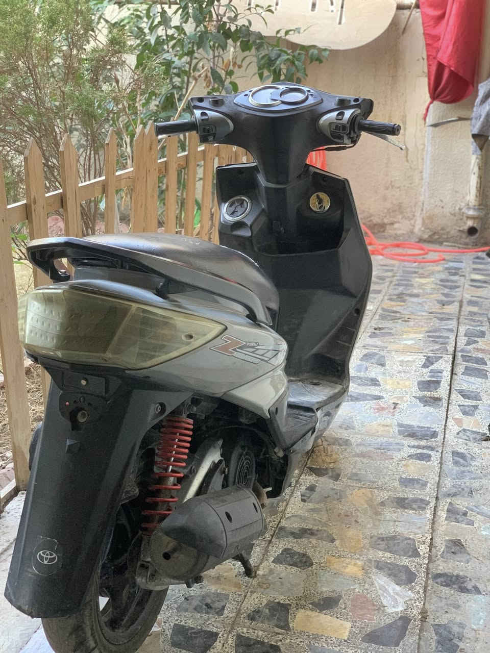 السلام عليكم
سكنس فحل كابريتر للبيع كامله من كلشي هندر و سلف كله شغال واشاير يمنه يسره كله شغال رماش الي وره بل اشاير وكله شغال قفل جنطه قفل بانزين كله شغال السعر 550 وبيها مجال للطيبين التواصل واتساب او على الرقم *********** او ماسنجر متواجد انشاء الله
