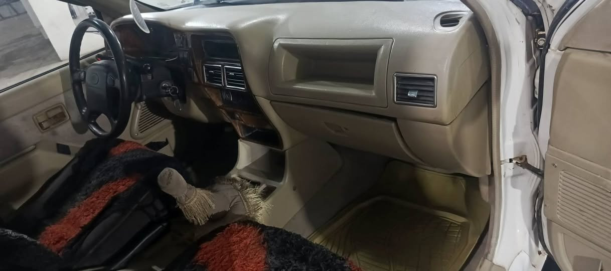 پیکاب دەبڵ مودیل 2006 چوار تایەی تازە مکینە و گێڕ اکسل بەشەرت سیارەکە ماڵی دۆستە دوو جام کارەبای تەقەو رەقەی بەشەرت سیارە جمعیە فلاحیە كالار, السليمانية


**إذا كنت صاحب هذا الإعلان وتريد حذفه لأي سبب، رجاءا أرسل رسالة إلى الدعم الفني**