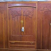 كنتور وميز مرايه وتاج وجربايه للبيع اتصال على رقم 07713301291