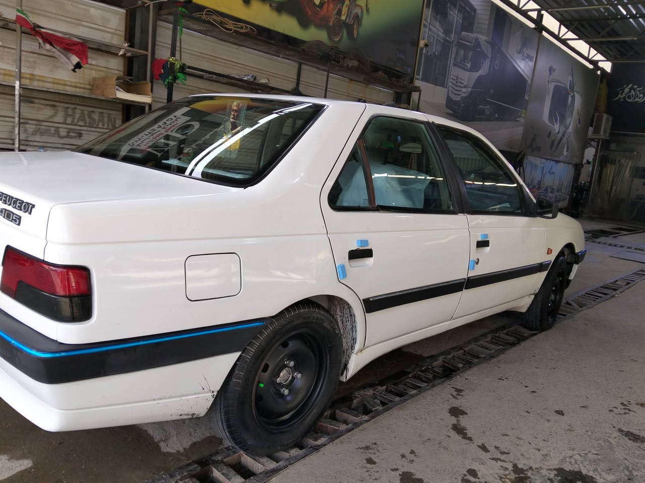 السلام عليكم بيجو موديل 11بسمنه السياره كير محرك صدر بارو داينمو باتري كلهن جدد تبريد شغال فقط شحن غاز وتعهد بي سنويه ال 31بيه طخه بلجاملغ الخلفي وعمرته تعمير من اخيسات من طخطخات السياره متعوب عليها بلعافيه عل ياخذه عارضه اب 32وبيه مجال حك جيتك عليه السياره حلوه من صبغ جديد غرفه جديده مصبوغه جديد يشهد الله صبغ مال مخافت الله ***********بيتي بغداد الامين شارع النواب فرع كوفي باب الحارة اب شرفك اقره منشوري وتصل عليه رجاء وهي كل التفصيل يمك اهلن وسهلن بلي يشتري عل راسي
