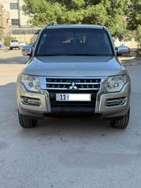 باجيرو 2008 كويتي محدثه 2015 بجم وضهر بأسمي رقم جديد وهزه جديده مواصفا...