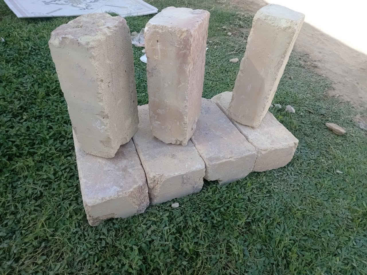 يوجد طابوق عادل للبيع 
***********
***********
تواصل على الواتساب وعلى الرقم
