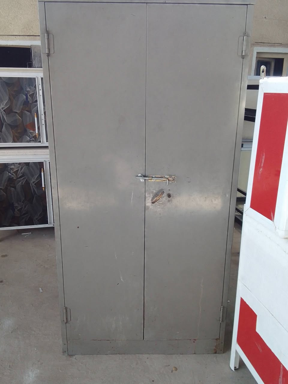 جربايه طابقين حديد تكمه وديلاب للبيع شراي يتفضل خاص مكاني بغداد رقم الهاتف بي واتساب   ستفسار خاص ***********
