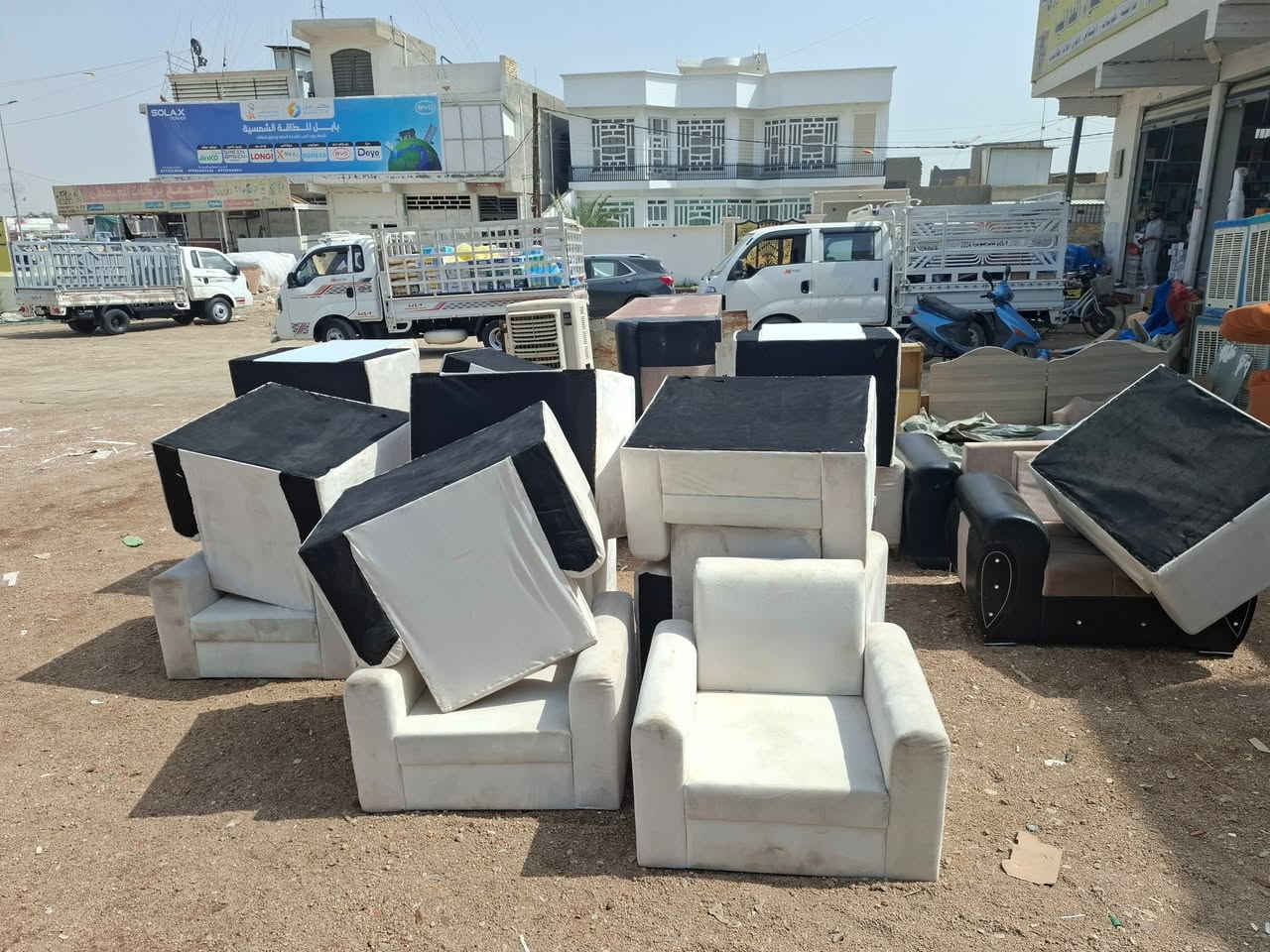 كراسي مفرد باله تركي نظيف جدا خشب قوي والسفنج ضغط طبي بولستر 
الحمزه الغربي ***********
