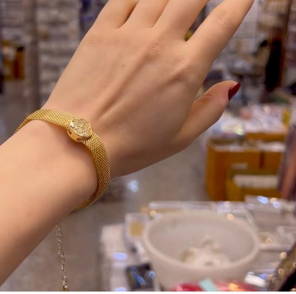 مرحبا 
جمله فقط 
وصول وجبه جديد من الاكسسوارات 
للحجز ***********
واتس
