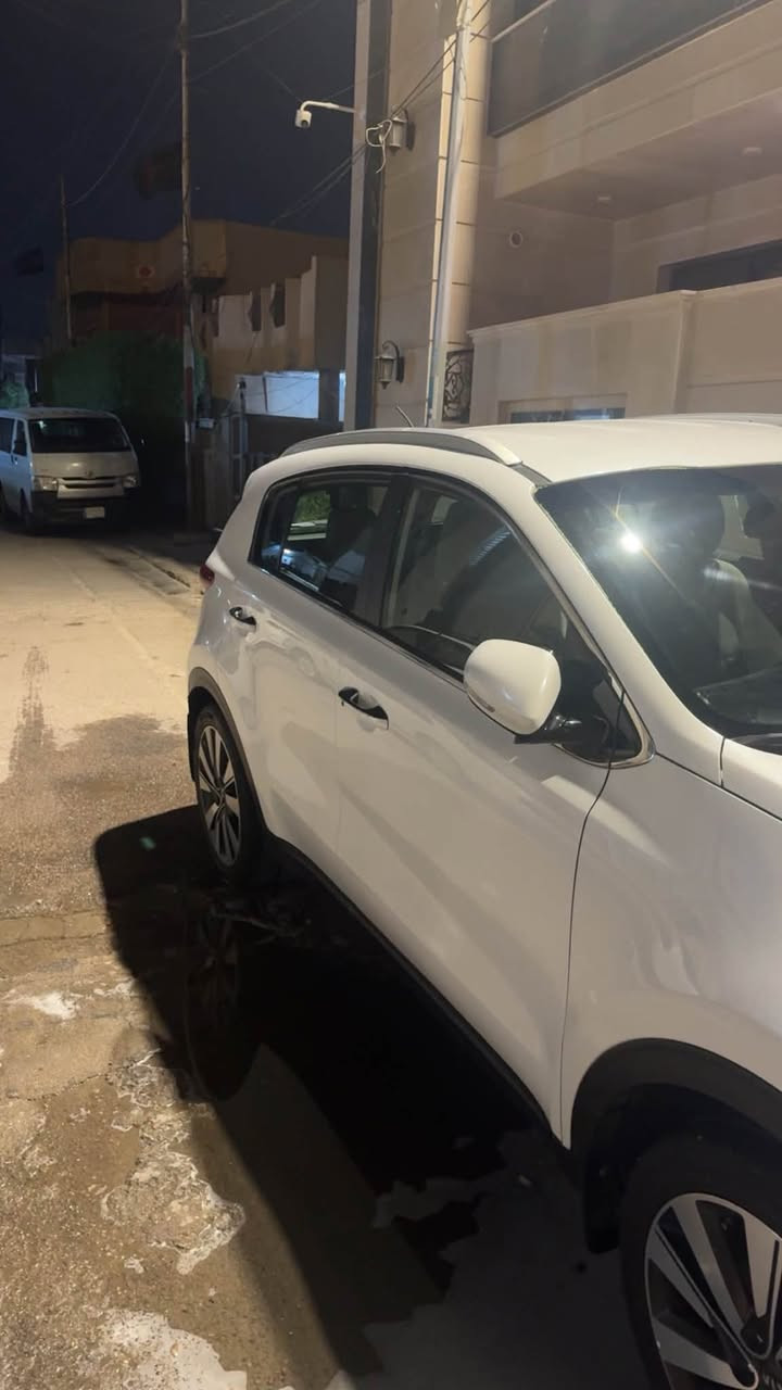 سلام عليكم سبورتج 2018 للبيع ماشيه 90 الف ترايك مال زيرو محرك 2000 دوش نص فول سياره مكاني بغداد الدوره السعر 170 وبيه مجال الاستفسار ***********
