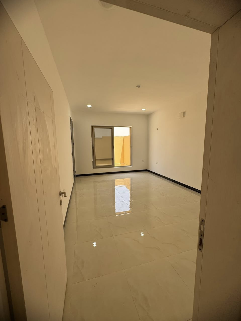 يتوفر وحدات سكنيه في مجمعات حوراء بغداداقساط وكاش وبأسعار مناسبه
للاستفسار اكثر 
***********
