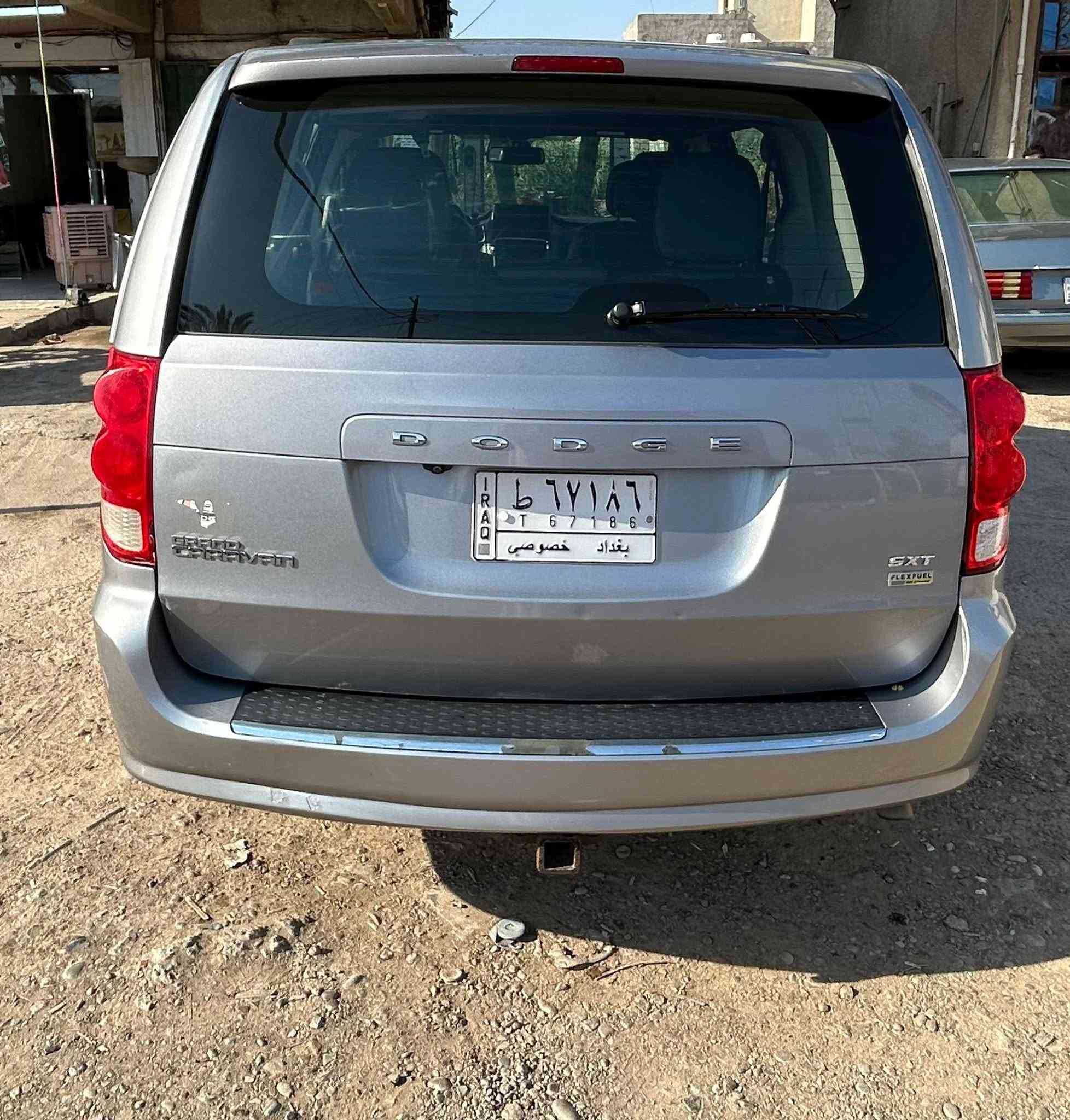 دوج كرفان sxt 2019
ضربتها بالجنطة
وبيها صبغ قطعتين 
ماشية ١٥٠ الف ميل
محرك و كير كفالة 
حماوة ثابتة
تبريد ممتاز ٣ قطع تحكم خلفي 
ابواب شفط
صندوق كهرباء
عوارض القمارة موجودة لكن ما موجودة بالصور

لايتات عدسات 
تم أضافة شاشة ( والشاشة الاصلية موجودة)
تم أضافة حصان ( التنتا) الخاص بنوع ال gt.
نظام abs
نظام مثبت سرعة

بأسمي... صارلها ٤ سنين عندي
المكان غزالية

السعر ١٧٢ بيها مجال بسيط 

انا مكلف بالنشر اتصل على الرقم 

***********
