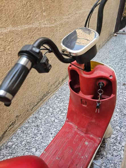 السلام عليكم، بايسكل شحن جديد اخذته قبل شهر اخذته ب 400 وهسه اريد ابيعه رايده ب 300 مستخدم قليل . اتصال ***********
