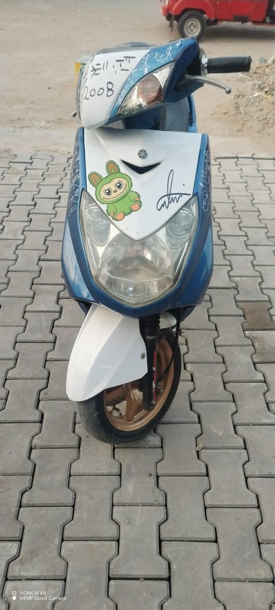 السلام عليكم
دراجة سكنس فحل  ياباني دراجة كفالة عمامة برغي ما مفتوح بل مكينة جيب وياك ١٠ فيترية وافحص دارجة خير من الله شلعة معدل السعر ٦٢٥ التواصل ***********
