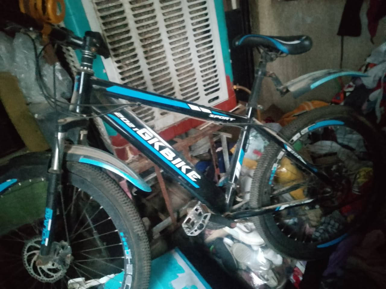 السلام عليكم بايسكل نضيف للبيع أخو الجديد مكاني بغداد الغزالية سعره 75 بي مجال رقم ***********
