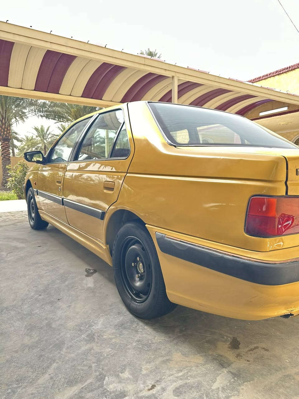 السلام عليكم 

بيجو بارص موديل ٢٠١٥ رقم بغداد انكليزي 

كير مكينه حداديه كفاله 

السياره مكفوله ما عدا الهلال الخلفي مصبوغ 

مكان السياره بابل مركز المدينه 

السعر ٤٨ وبيه مجال بسيط ***********
