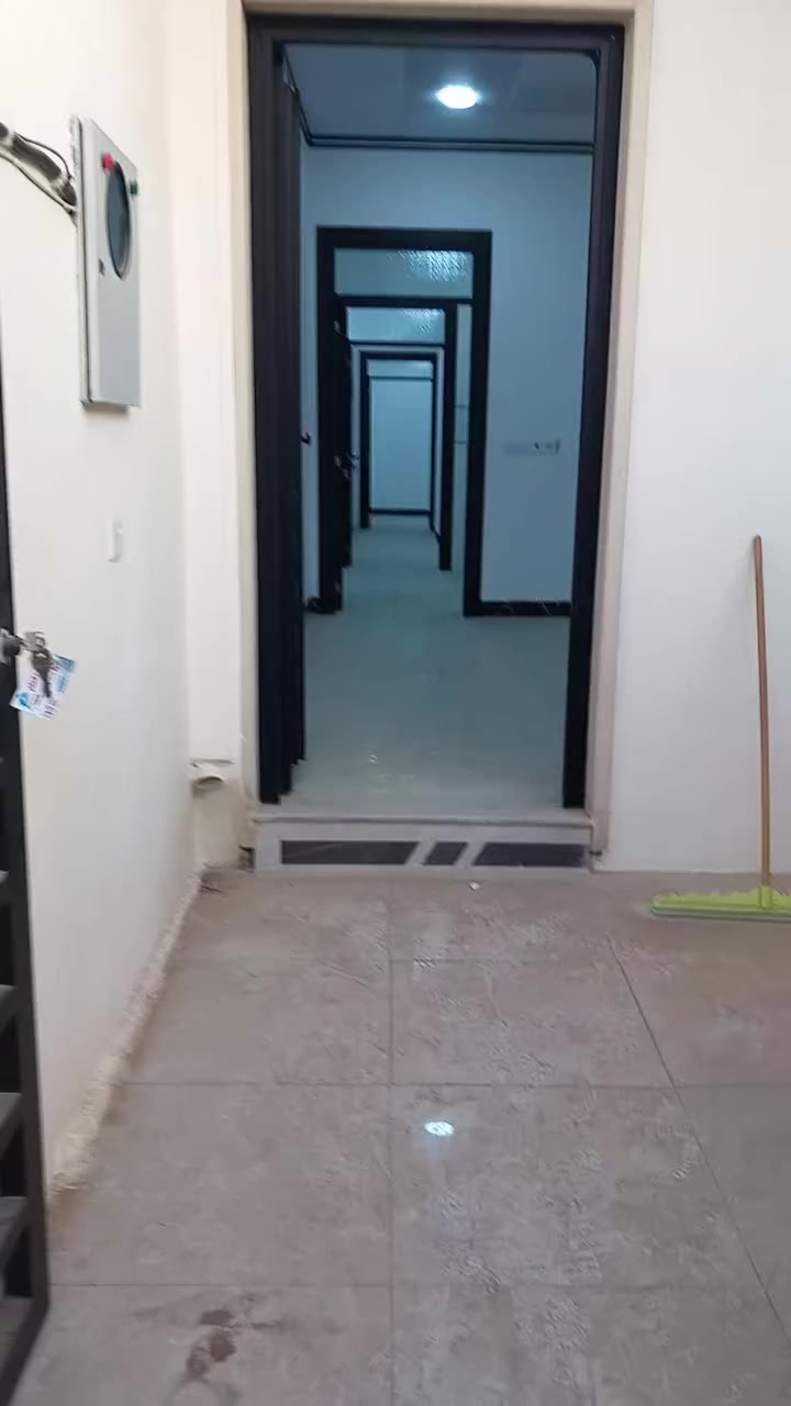 🏡 شقّتين للبيع – حي السكر
✨ تصلح للاستثمار
🏠 طابقين (شقة أرضية + شقة طابق ثاني)
📏 المساحة: 100 متر مربع

مواصفات كل شقة:
• استقبال
• مطبخ
• هول
• غرفة نوم
• صحيات

📞 للاستفسار والاتصال:
***********
***********

---

✨ إذا تحب تعرض عقارك للبيع أو الإيجار، تواصل ويانا ودزّ تفاصيل الملك، وإحنا نروّجلك إياه بأفضل طريقة.
#بيع #شراء #ايجار #بيت #ارض
