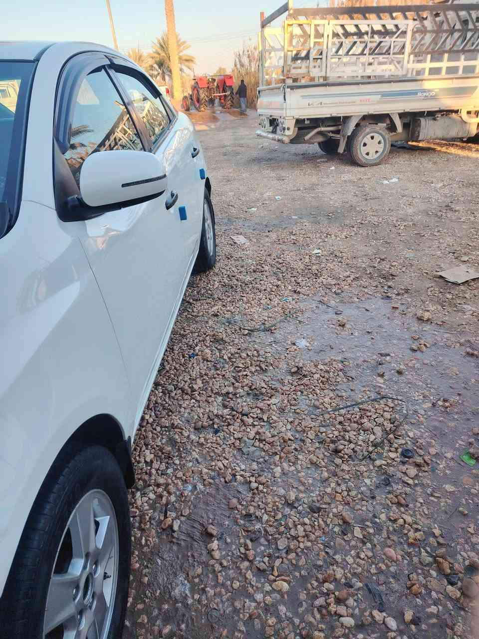 السلام عليكم
سيراتو 2012 خليجي سياره جاهزه نضيفه كير مكينه حداديه تبريد تخم تاير السونار مرفق ويه الصور 
سنويه . نافذه 25 . تحويل مباشر 
مكان بابل حله سعر 88 بيه مجال بسيط ***********
