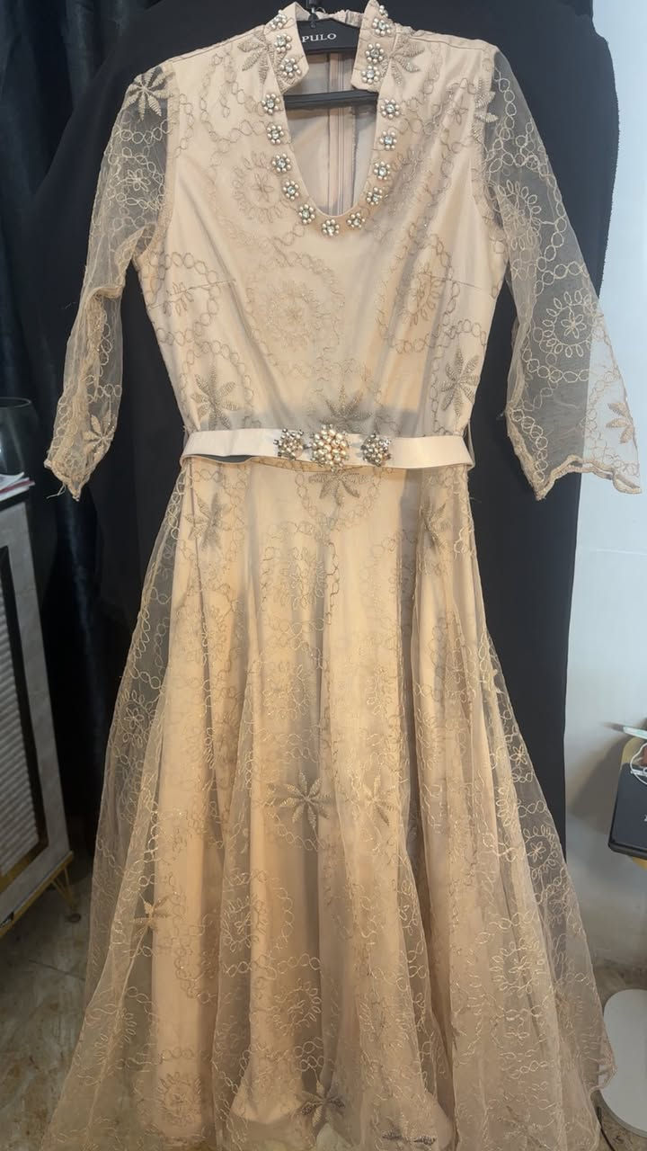 للبيع قياس ٣٨عندي توصيل


**إذا كنت صاحب هذا الإعلان وتريد حذفه لأي سبب، رجاءا أرسل رسالة إلى الدعم الفني**