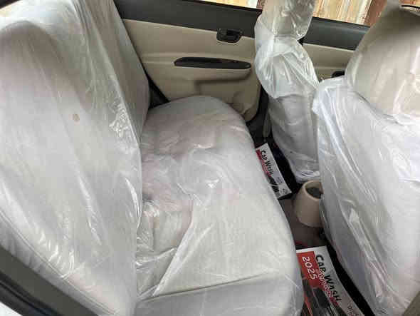 السلام عليكم..

سيارة اكسنت موديل 2011 وارد خليجي 

السيارة حدادية وكهرباء وتبريد كولة مكفول تخم تاير و ويل جديد وداخل السيارة مناقصة شي ابد

بيها منضومة غاز شغالة الكير مكفول والمكينة قطرة تنقيص مبيها فقط بيها خيط تبخر كولش قليل بين ب اسونر 

السيارة بيها خشم الجاملغ الامامي الايمن صبغ قليل وباب سايق بي بارد عابر شويه ع التكمة قليل وبدون قطرة صبغ وبيها شخوط بسيطة والدعامية مغلفة فابلون 

بسمي تحويل باي وقت يعجبك سنويتها لحد 2029 الرقم بغداد

مكان السيارة بغداد مدينة الصدر حي طارق الوسط

رقم الهاتف :-***********

السعر :-85 وبيها مجال بسيط
