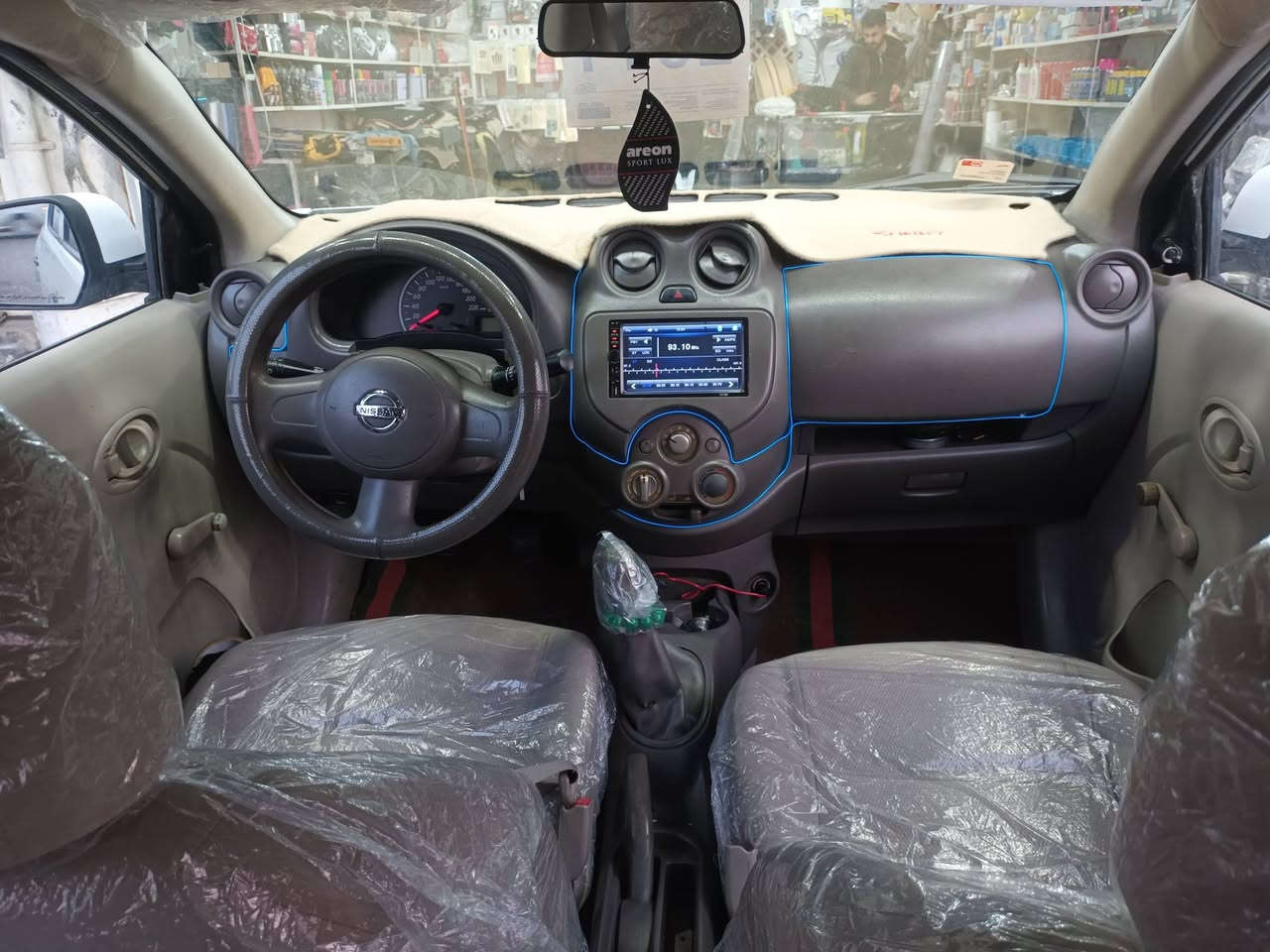 نیسان لاکشمیبای 2014بۆفرۆشتن گێڕ عادی گێڕومەکینە بەشەرت تەقەو ڕەقەی نیە پێشو دوای نوکە دەرزی پێوەنیە سەقفو شانی هیچی پێوه نیە سەیارەکە علوجە بڕاوەی دووبەیه شوێن هەڵەبجەی تازە ژمارە ***********
***********
