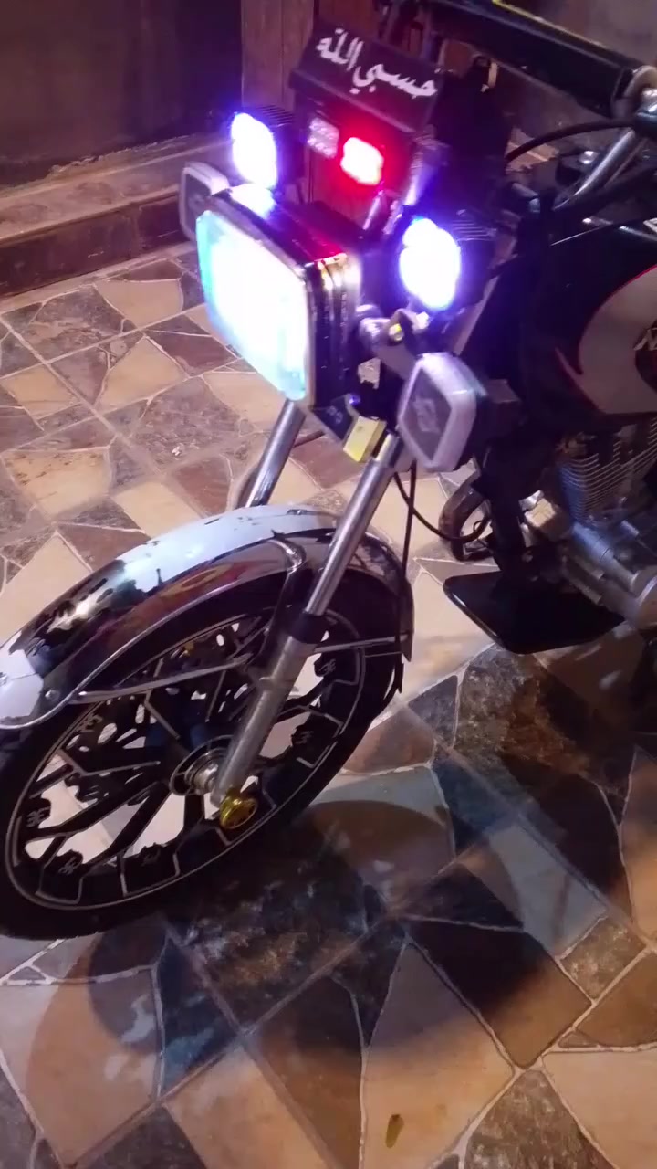 السلام عليكم ماطور نامي برو 24نضيف كامل كلة شغال ماناقصهة شي مكاني خانقين فقط مراوس 19 أو 20 بس نضيف***********
