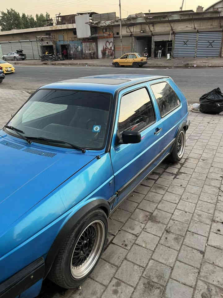 السلام عليكم للبيع  حسب القناعه كولف عضم كير عادي مكينه ١٨٠٠ موديل 21991وارد  تخم تاير جديد وباتري داخله جديد بمعنه الكلمه خارج كلش نضيف هستوه معمره تعمير حلوو لون مميز شاشه  شاديله داخل غرفة رياضي صالنصة رياضي سعر سياره ٣٨ورقه و بيه مجال مكان سياره بغداد شارع فلسطين  بيه نرقص بصيطه  لاستفسار ***********
