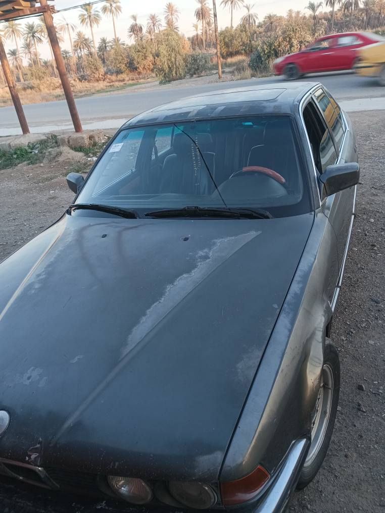 السلام عليكم مكلف بلنشر . BMW موديل 92  رقم ديالى حجم 735 سنويه بسمي لل 2027 السياره يرادلها ترتيب مكينه جديد لا صرف ولا تبخير . الكير اوتو صارت بي عته وبوش السعر 30 أتصل على الرقم *********** مكان السياره ديالى ناحيه العباره
