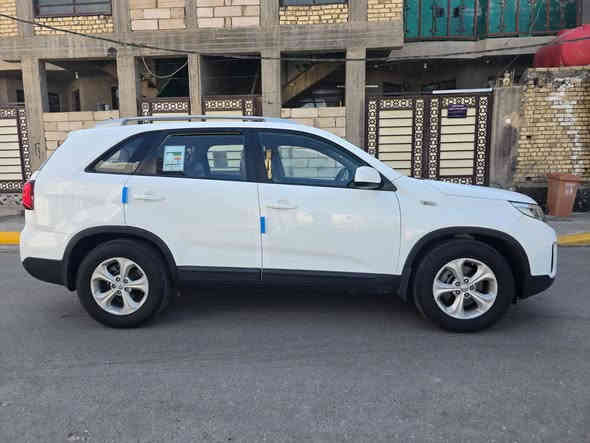 سلام عليكم سورنتو للبيع موديل 2013 خليجي مكفوله من صبغ بيه بارد بل باب العبري مكينه وكير مكفولت تبريد ثلج 7 راكب 3 قطع تبريد سياره جديده وحلوه مكينه 2400 دوش رقم بغداد سعر 161 وبيه مجال قليل مكان سياره واسط الاتصال بل رقم ***********
