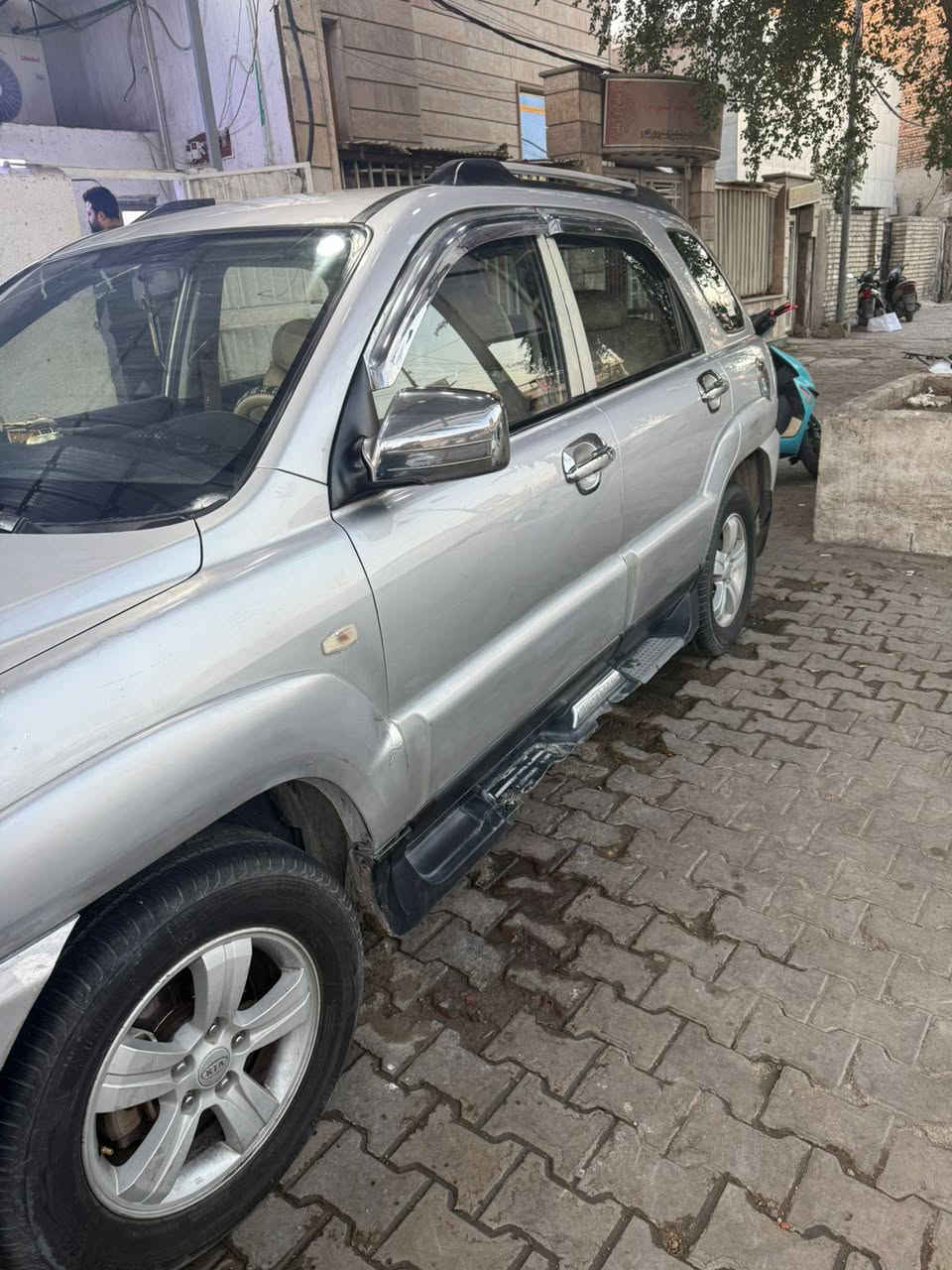 كيا سبورتج موديل ٢٠٠٩
ماشيه ١٧٩ الرقم بغداد 
سعرها ١٢٠ وبيها مجال بصيط
***********
