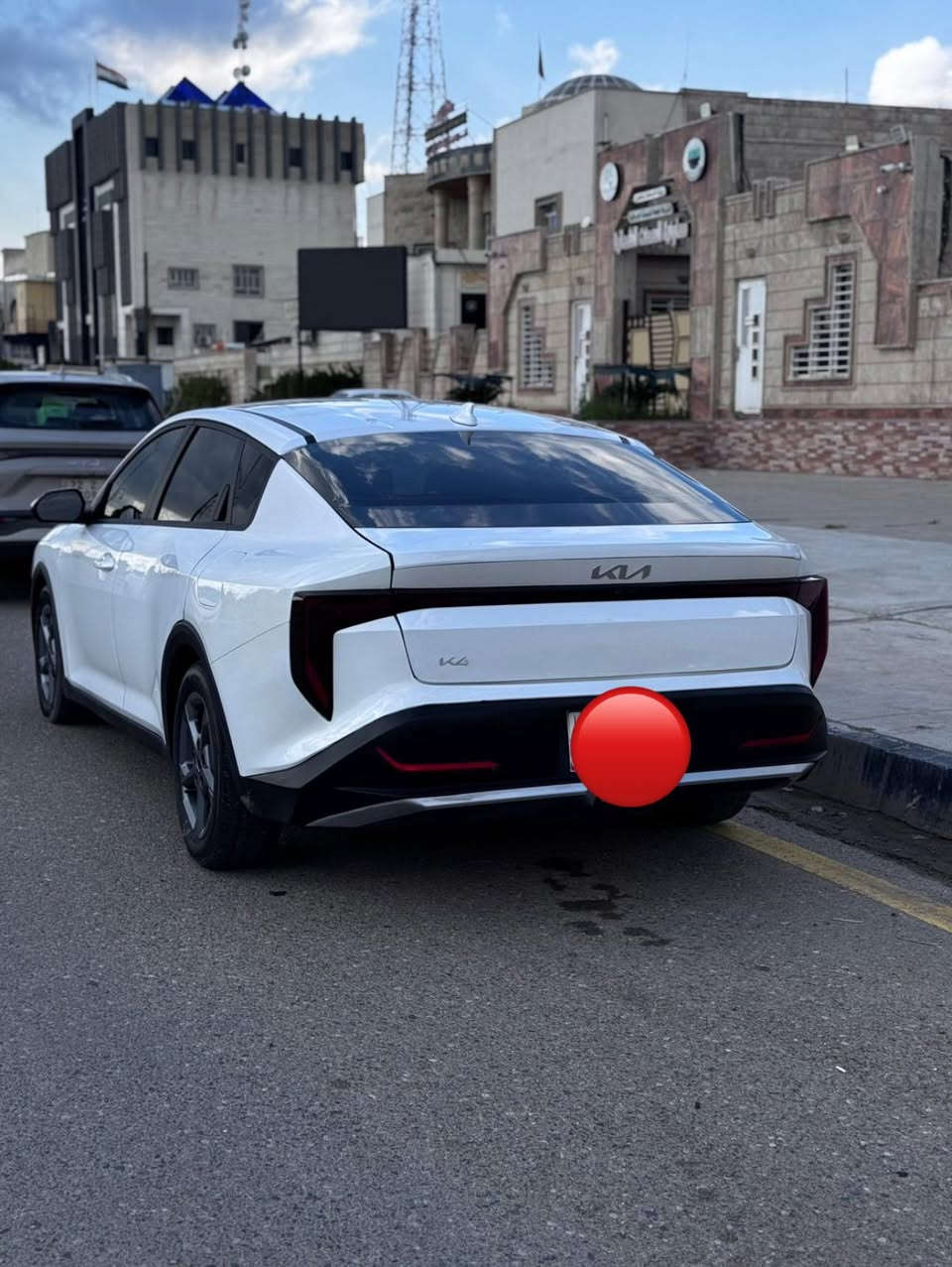 بسم الله الرحمن الرحيم
Kia. K4 .2025
مرقم كامل السياره باسمي رقم اربيل 
ماشيه 10 
موصفات lxs

بصمه 
دخول ذكي 
ردرات فتل 
كامره دواره 
شاشه متصله 
قياده شبه ذاتيه 
ويل كب 
السياره نضيفه كلش 

الحادث جاملغ خلفي فقط 
شرط بدون داخل في الحوض 
بدون اربك 

السعر 175 $
للتواصل على الرقم ***********
🔴موصل
