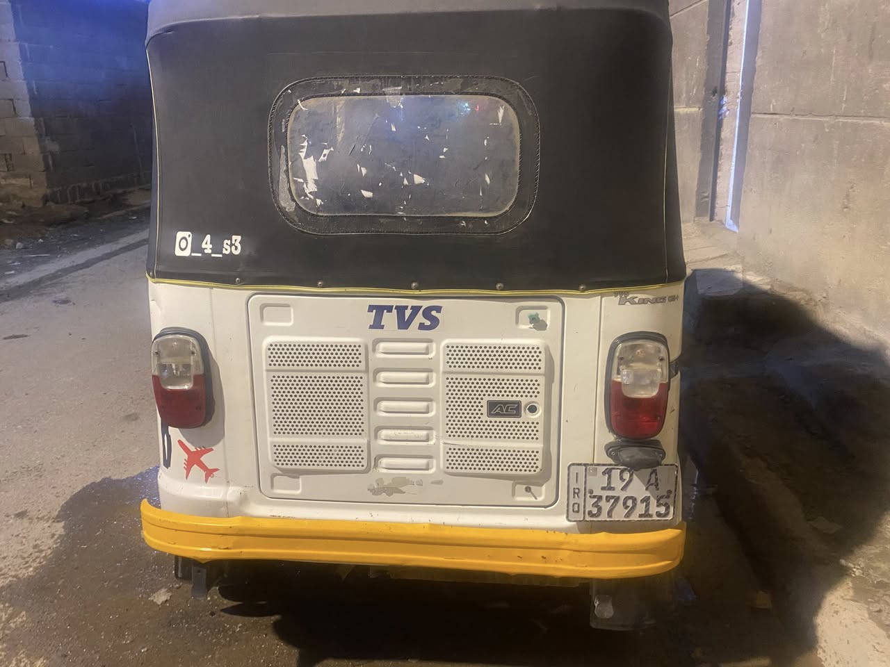 تكتك TVs مديل 2022رقم وسنويه رقم نكليزي العنوان البصره العاليه ***********
