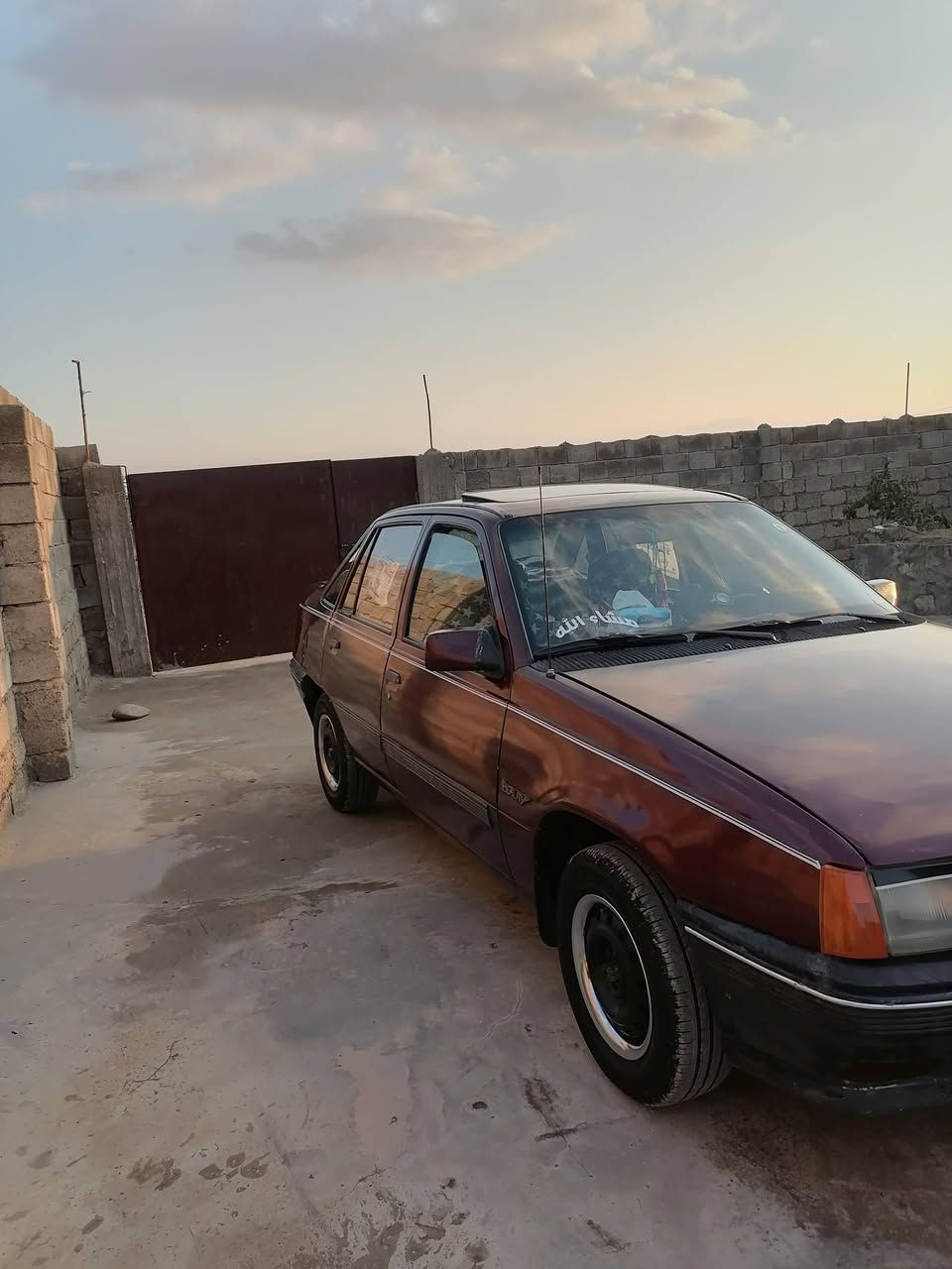 حجم ١٦
مصبوغه جماليه
السياره باسمي
السعر ٢٨ بيها مجال شي قليل
مكان نمرود قريه اكبيبه
***********
***********
