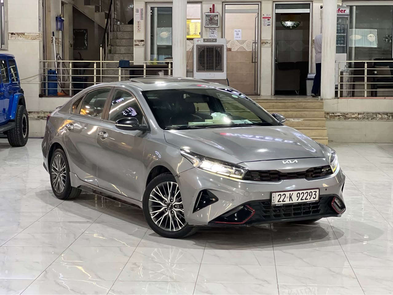 سلام عليكم 🫡 
كيا سيراتو 2022 GT Line👌
محرك 1600 دوش بدون توربو 🤩
سعر 125💵مجال قليل 
بيها بونيد و جاملغ و نص باب شي بسيط دواخل 🔦وتعديل بارد🔦
سيارة رقم اربيل باسمي تحويل بشرط 💯
ماشية 93000  الف كيلومتر 
مواصفات 🙌
1-فتحة😇
2-كشن جلد 💺
3-كشن كهربائي 💺
4-مراية شفط 🔁
5-شاشة وكامرا 🙈
6-ويل كروم 🚙
7- بصمة ابواب وتشغيل 🗝️
8-لايت LED🔦
9-شحن لاسلكي 📲
10-وضعيات قيادة 🏎️
بعد هواي مواصفات
بيع نقد فقط بدون مراوس 
عنوان اربيل 
***********كورك فايبر 📲
*********** اسيا واتساب أربيل, العراق
