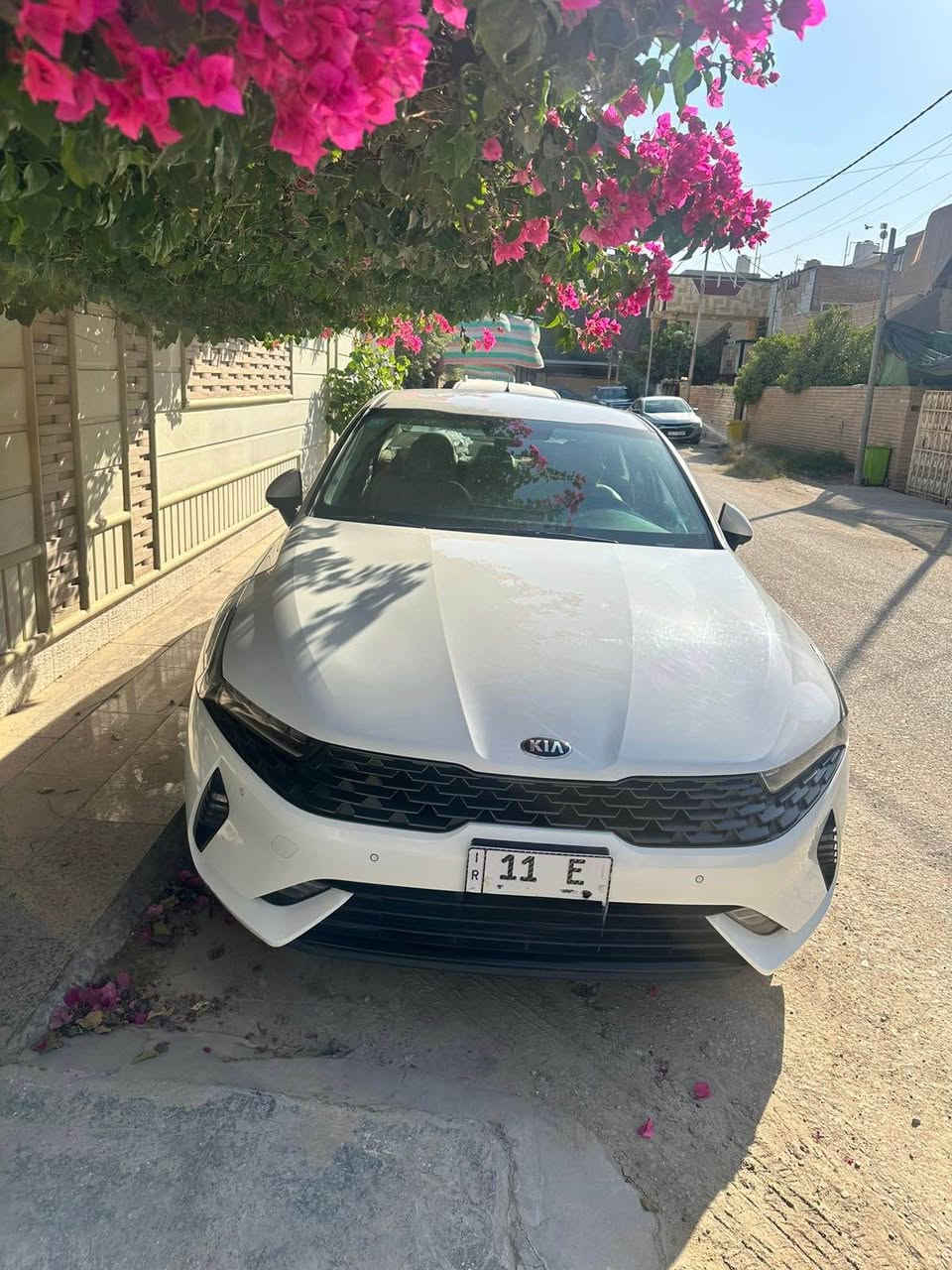 السلام عليكم 
كيا K5 موديل 2021 محرك 2000 دوش وكالة الدوليه ( خليجي ) سويج وبدون فتحه قماره حديد 
مكفوله عدى شبر بارد موضح بالسونار 
ماشيه 73 الف كيلو استخدام نظيف 
رقم بغداد دولي وبأسمي 
مكان السياره بالحلة حي الصحه 
السعر 188 ومجالها بسيط 
للاستفسار 
*********** حلة, بابل
