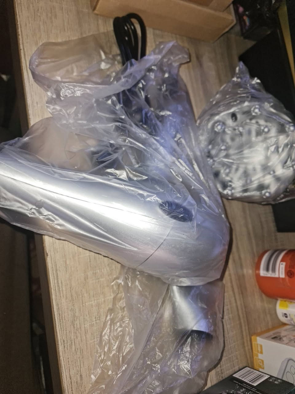 توفر حديثا
سشوار إيطالي اصلي 
١٨٠٠  واط حقيقي 
دفع جدا قوي 
وحرارة قوية 
متعدد السرع 
المنتج اصلي 
تفاصيل أكثر حول المنتج والأسعار الخاص مفتوح 
متوفر توصيل لجميع المحافظات


**إذا كنت صاحب هذا الإعلان وتريد حذفه لأي سبب، رجاءا أرسل رسالة إلى الدعم الفني**