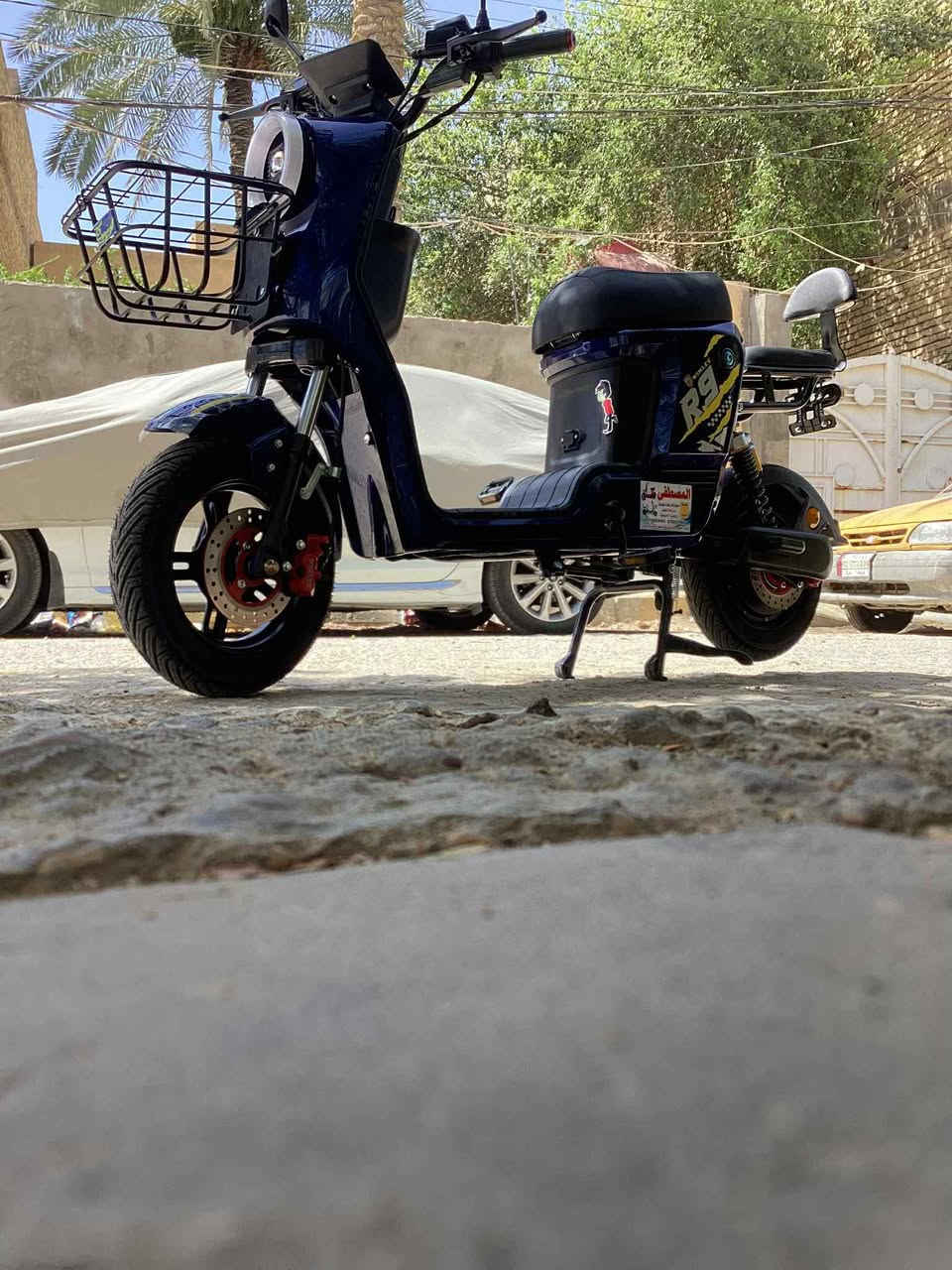 سلام عليكم 🔕 

دراجه شحن  للبيع 

دراجه جديده ما صرلي شهرين من اشتريته 

قبل أسبوع بدلت زوج تايرات 

الموصفات 🔕
دبل إشاره 
لايتات عالي ناصي زنون 
شاشه تعرض العطل 
اربع سرع 

السرع 🔕

بل عداد ١٠٩ 
حقيقيه ٧٠ 

السعر ٥٠٠وبي مجالْْ للطيبين 
الرقم للاستفسار ***********
