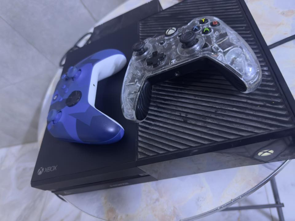 السلام عليكم ..
اكس بوكس ون فات للبيع الجهاز نظيف كلش لا مفتوح ولا ملعوب بيه وعالفحص وغراضة كاملة والجهاز امانه الله كلش نظيف ولا بيه اي خلل يحتوي على حساب ستور وبيه كم لعبة وبيه كيم باس هذا الشهر يخلص ويجي وياه جوستكين الاثنين نظيفات بس الثانية مرات تشكل بس هم شغاله ونظيفة.. السعر 120 الف.

مكاني: بغداد العبيدي الشهداء الثانية 
الهاتف: ***********
