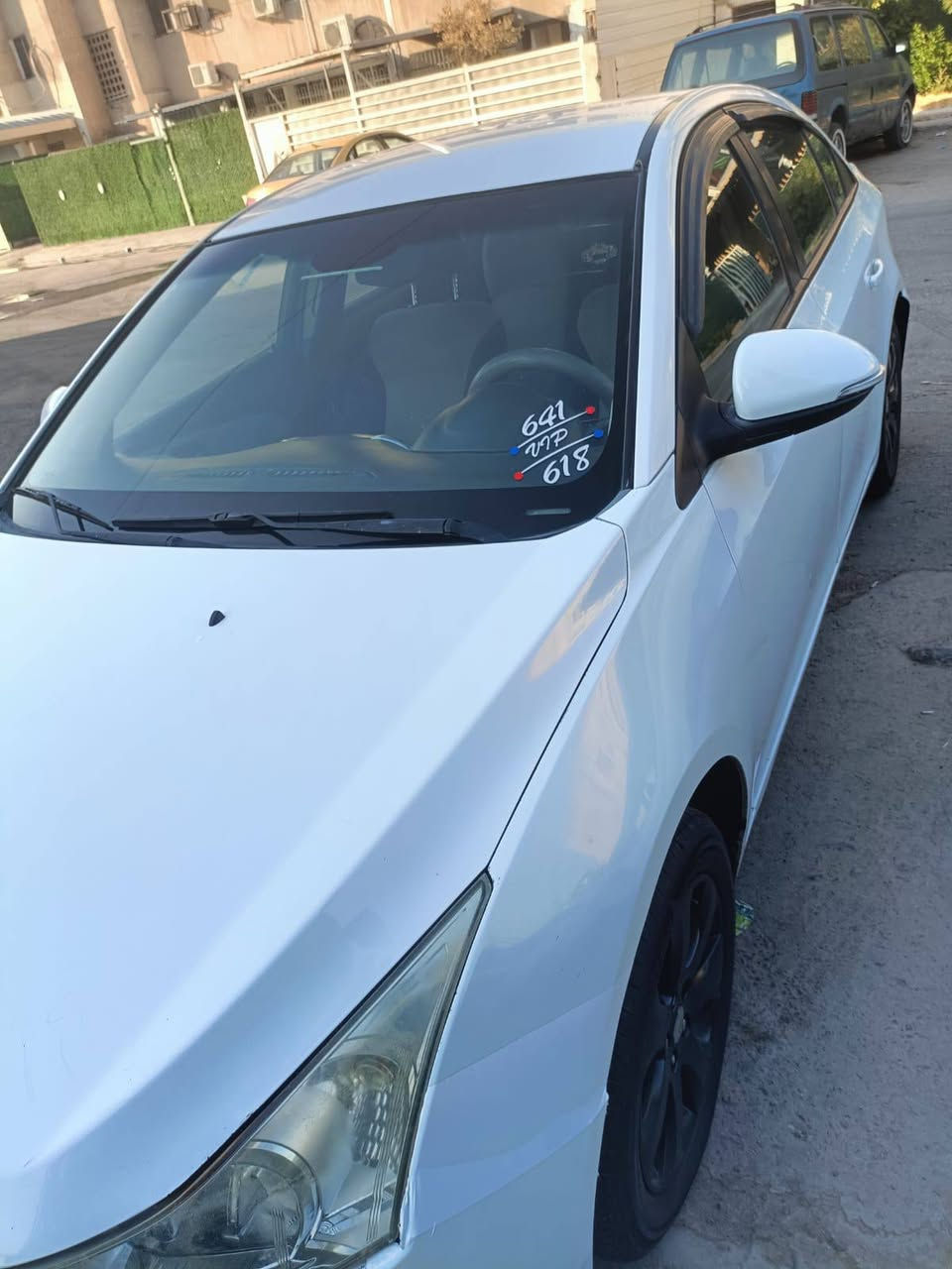 السلام عليكم للبيع شوفرليت كروز 2017 خليجي محرك 1800 تنفس طبيعي رقم اربيل ب اسمي تريد تحويل او وكالة اني حاضر السيارة نضيفة تبريد كير مكين صدر كهربائيات نضيفة
بيها قطع صبغ ( ابيع حزام ) شواصي لغود مكفولة 
السعر ( 74 $ )
العنوان بغداد 
رقمي ***********
