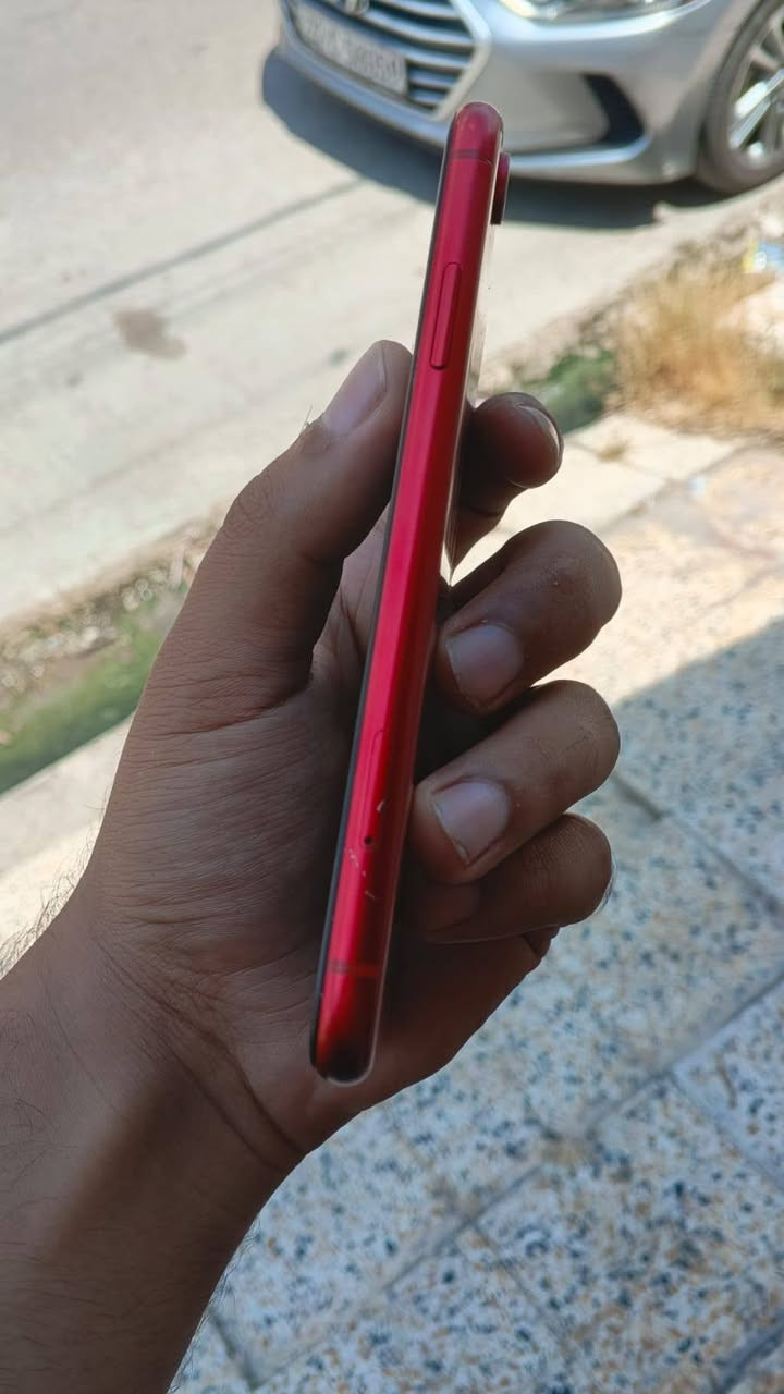ايفون xr
ذاكرة 64 
بطارية 100 مبدلة
شاشة مبدلة نوعه درجة اولى فيس ايدي واكف
نظافة الجهاز 99 بالميه 
السعر 150 ببه مجال بسيط  
*********** واتس اب

