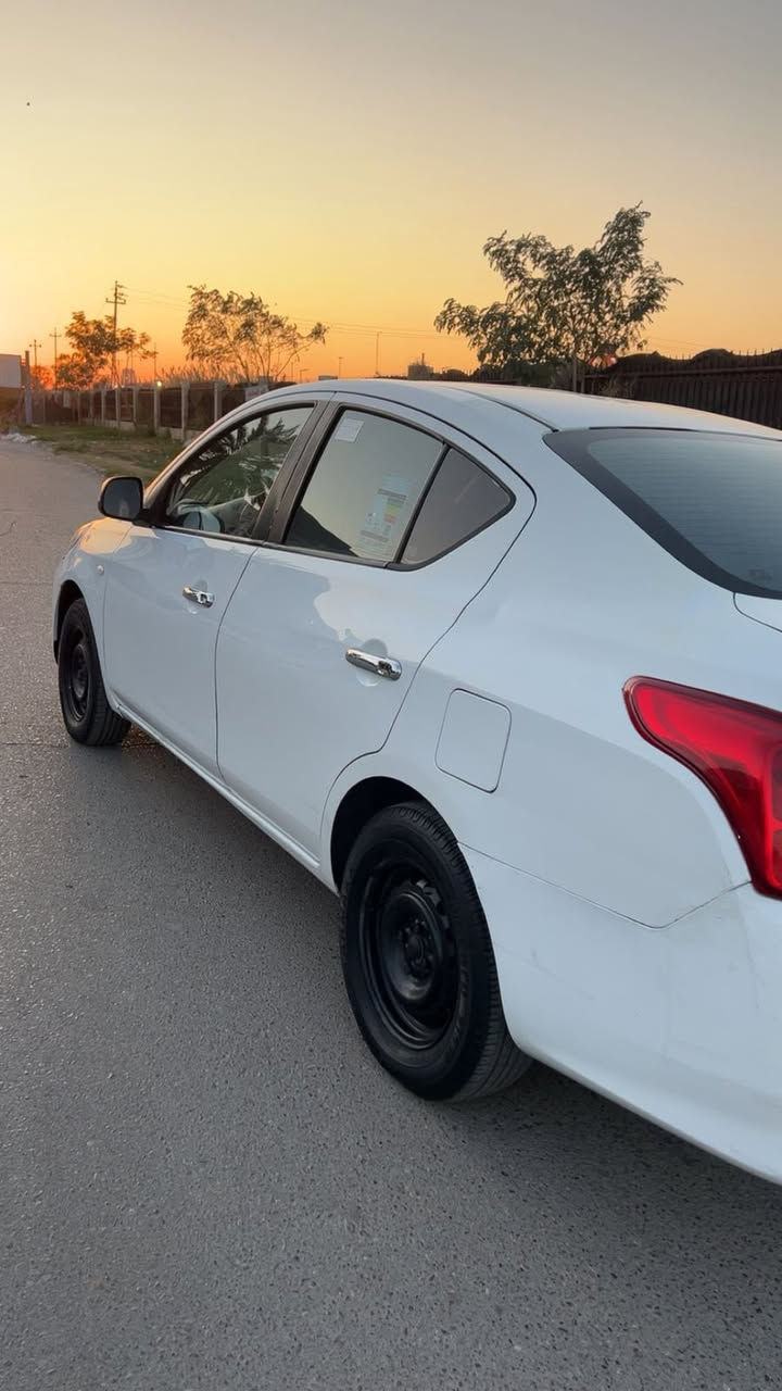 السلام عليكم
سني موديل 2014 هندي 
بيها بخ 3 قطع بدون حادث 
مكان سياره بغداد 
متواجد خاص واتساب 
بيع فقط *********** .. 
السعر 75 ومجال حك جيه  ..
