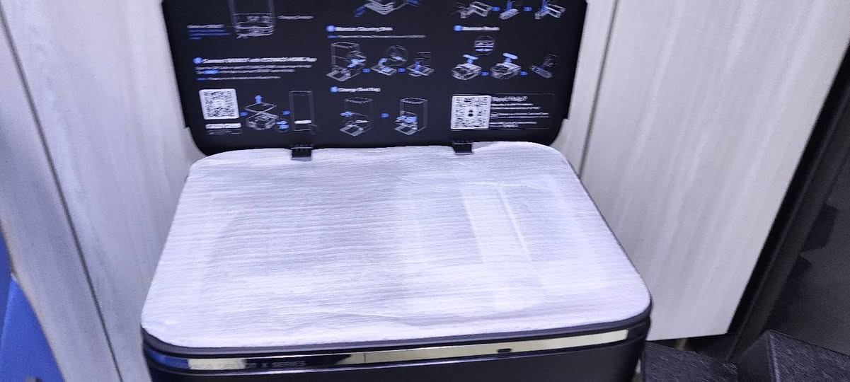 ECOVACS DEEBOT X2 Omni 
كنس و مسح بفرج دوارة
 تفريغ ذاتي للغبار وغسل الوصل بماء حار وتنشيفها بهواء حار 
قوه شفط ممتازة 8000 باسكال
رفع تلقائي لوصل المسح بمقدار 15 ملم
خرائط متعددة 
مساعد صوتي مدمج
كامرة فيديو لايف
 تجاوز عوائق مع تطبيق ايكوفاكس الممتاز 
مستويات متعدده للكنس والمسح

جديد السعر عالخاص


**إذا كنت صاحب هذا الإعلان وتريد حذفه لأي سبب، رجاءا أرسل رسالة إلى الدعم الفني**